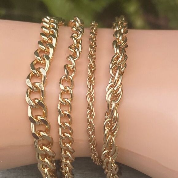 Urban Outfitter Four (4) Gold Tone Chain Bracelets NWT Boho Preppy Classic - Picture 4 of 6